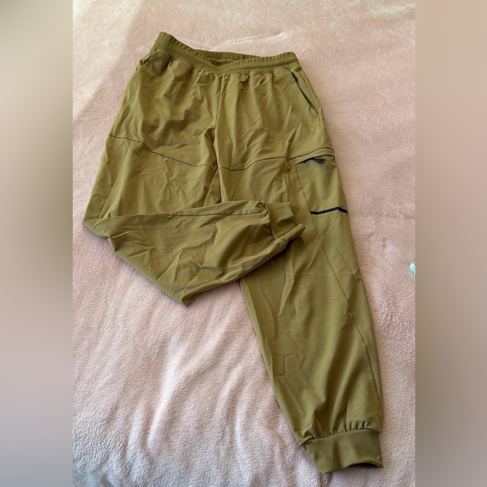 Apana Tan jogger Pants